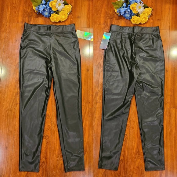 Threads & Others Black Push Up Leggings Size Large - Picture 1 of 8